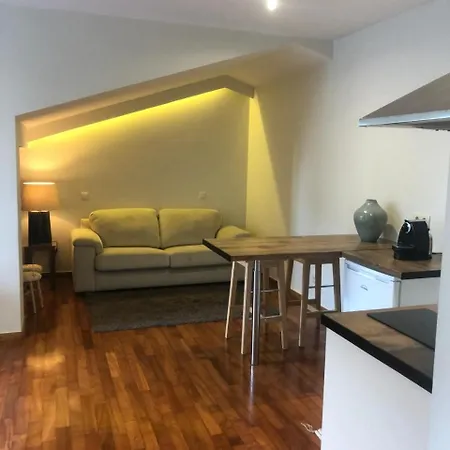 Audrey Apartment דירה
